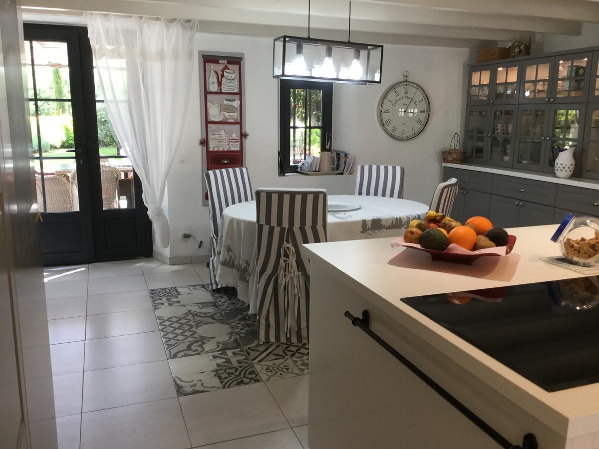 Mas De L'Air - Maison De Charme Bed & Breakfast Noves Luaran gambar
